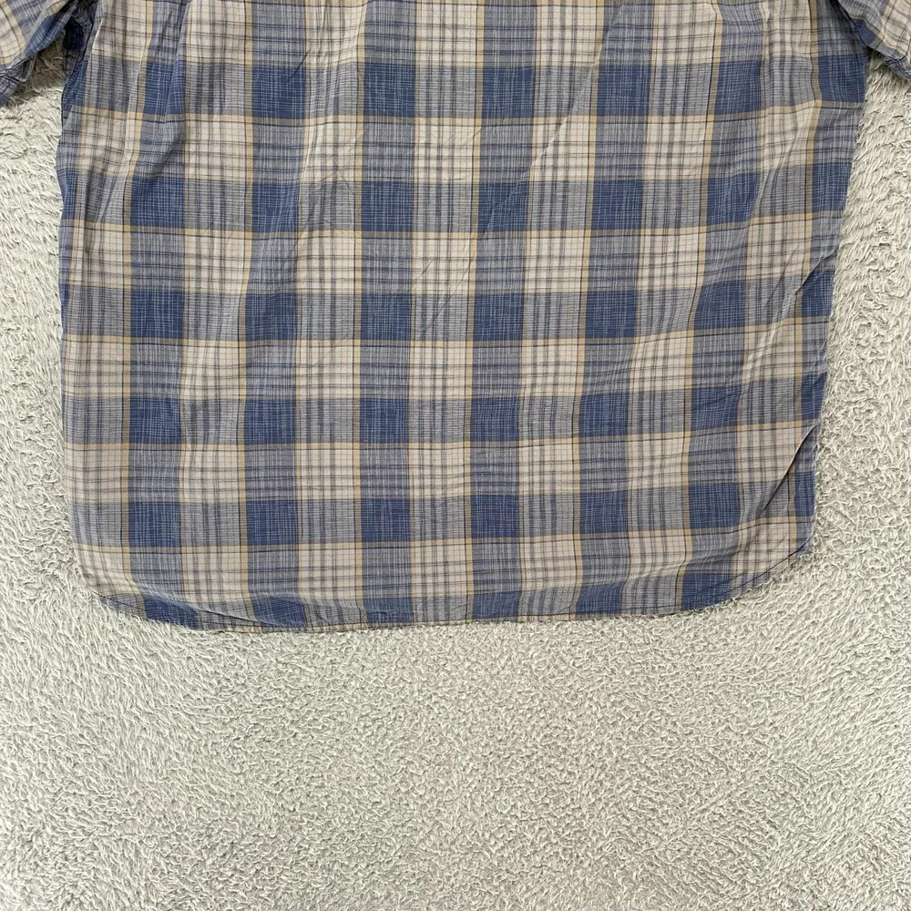 The North Face Plaid Shirt Mens XL Hiking Lightweight Short Sleeve Button Up